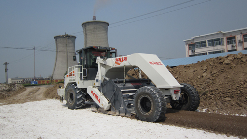 WR2100L，濱州工業場地灰土拌和